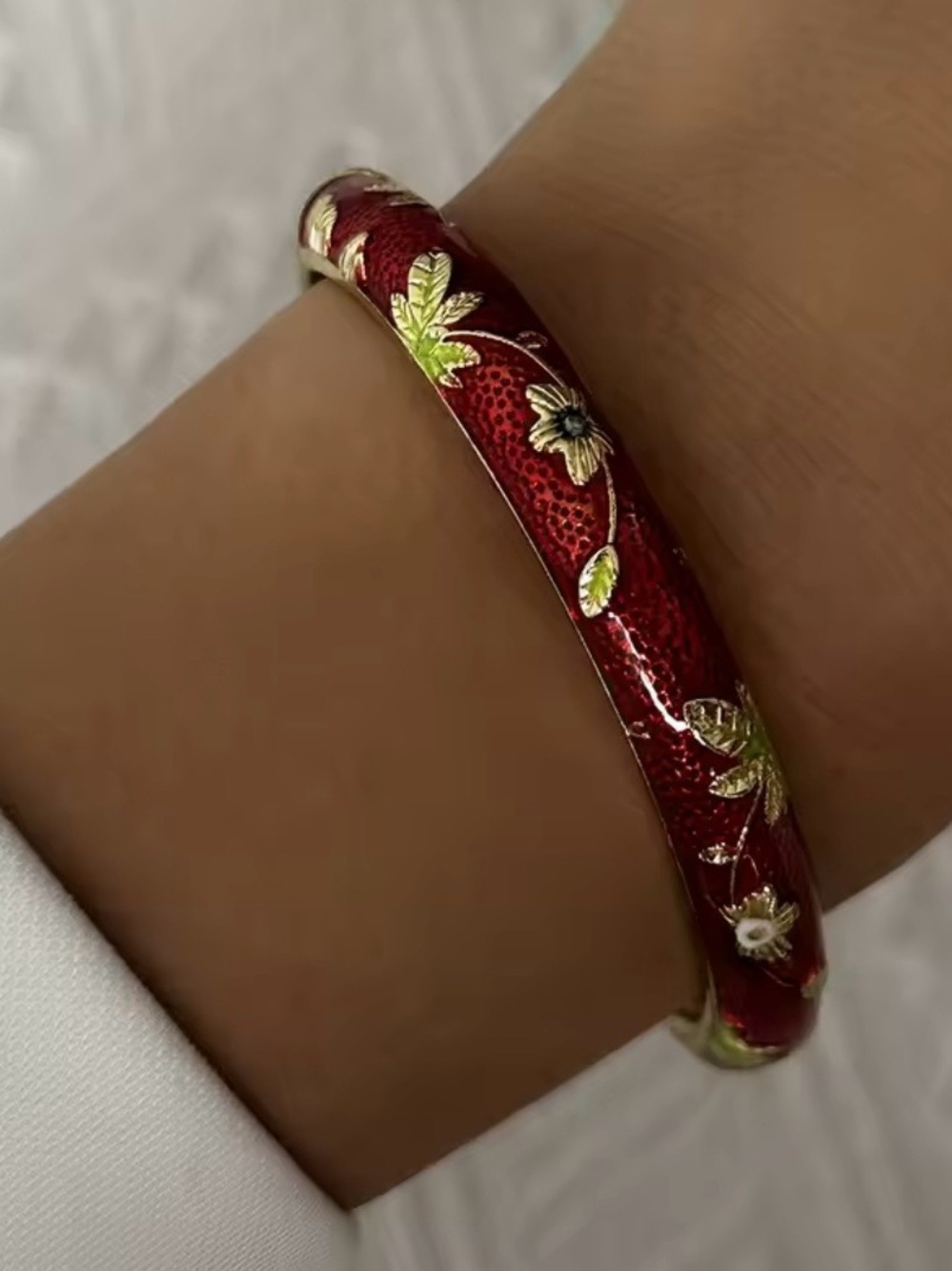 Elegant Red Floral Enamel Bangle Bracelet